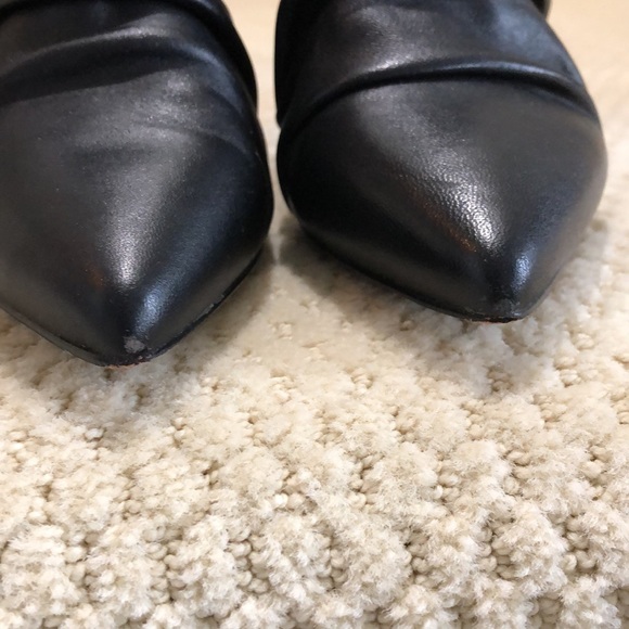 TAHARI black ankle boots, pointy toe. Size 7.5M. Box included - Picture 4 of 12